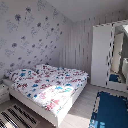 Ferienhaus Sorgenbrecher نايهالينجازييل
